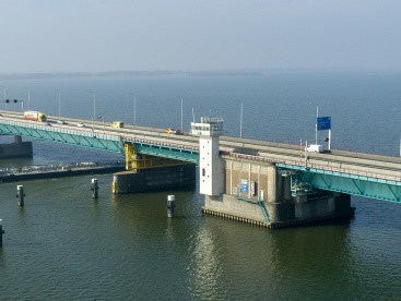 Haringvlietbrug_klein