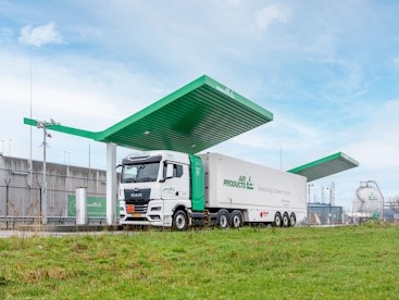 Waterstoftankstations en vrachtauto's_klein